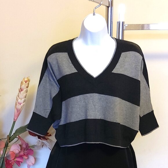 NWOT Kensiegirl Women’s V Neck Casual Work Knit Sweater Batwing Sleeve Loose Top - Picture 3 of 7